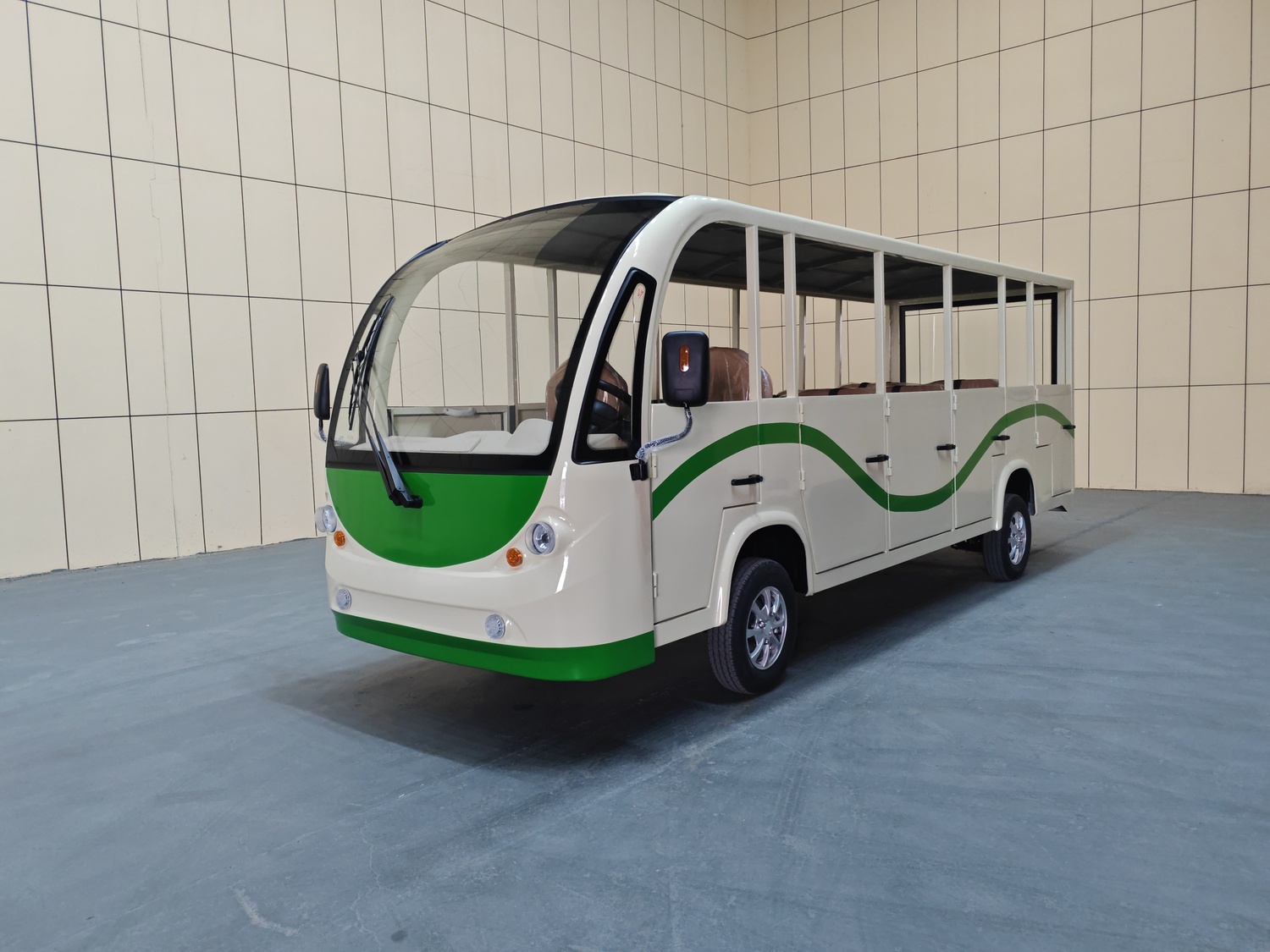 14座封閉游覽車CAR-YL14BZ01-FBf.jpg
