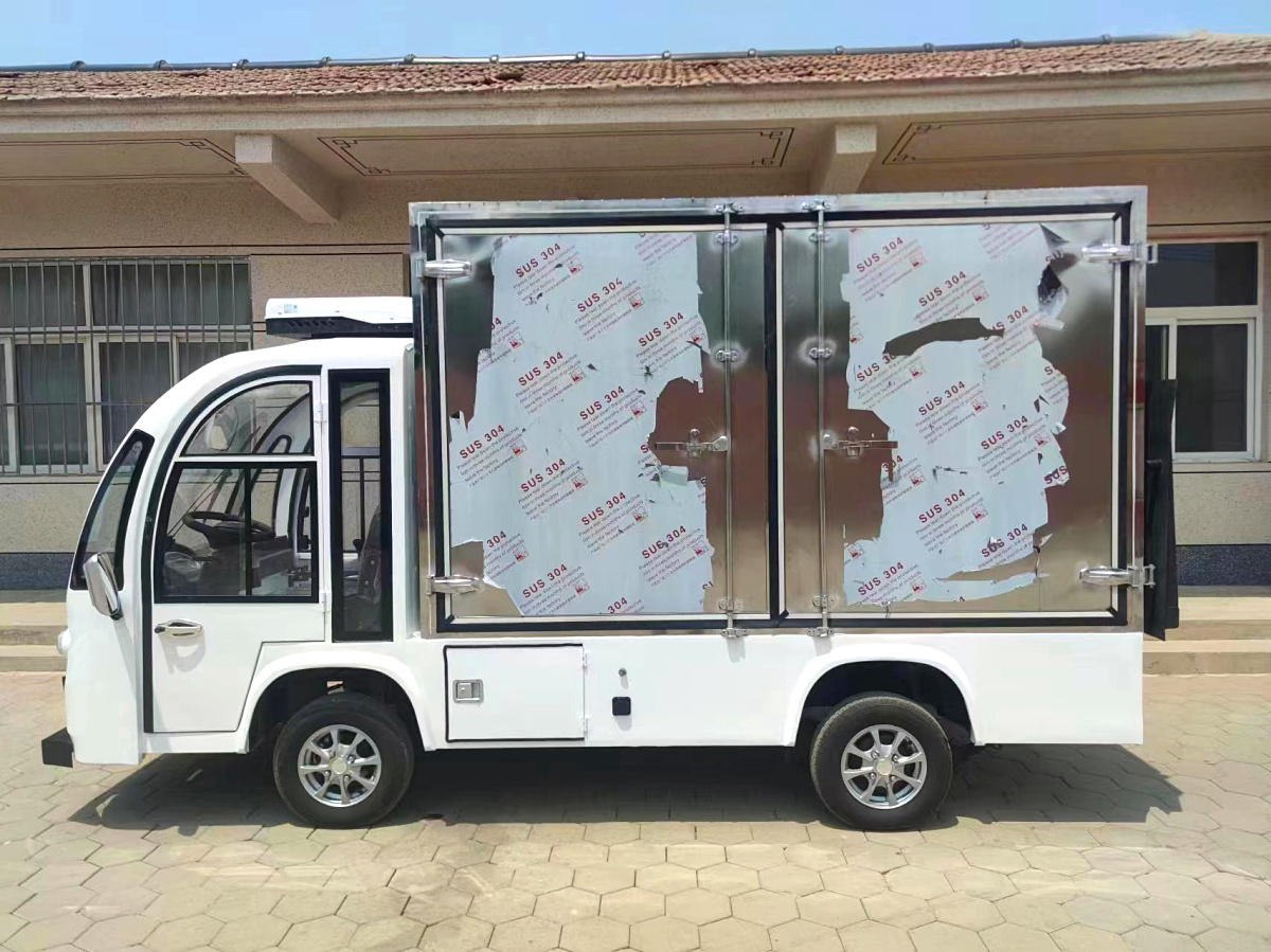 2座封閉式液壓尾板箱式貨車帶空調(diào)CAR-HX02-YYWB-FB-KTa.jpg
