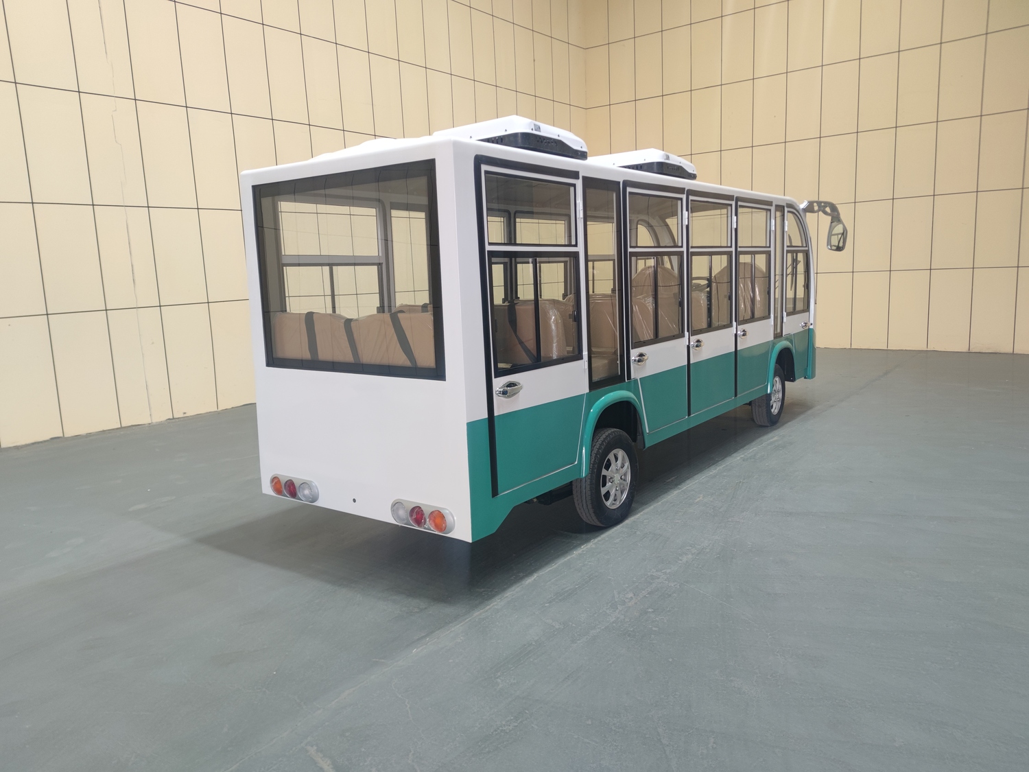 14座封閉游覽車CAR-YL14BZ01-FBj.jpg