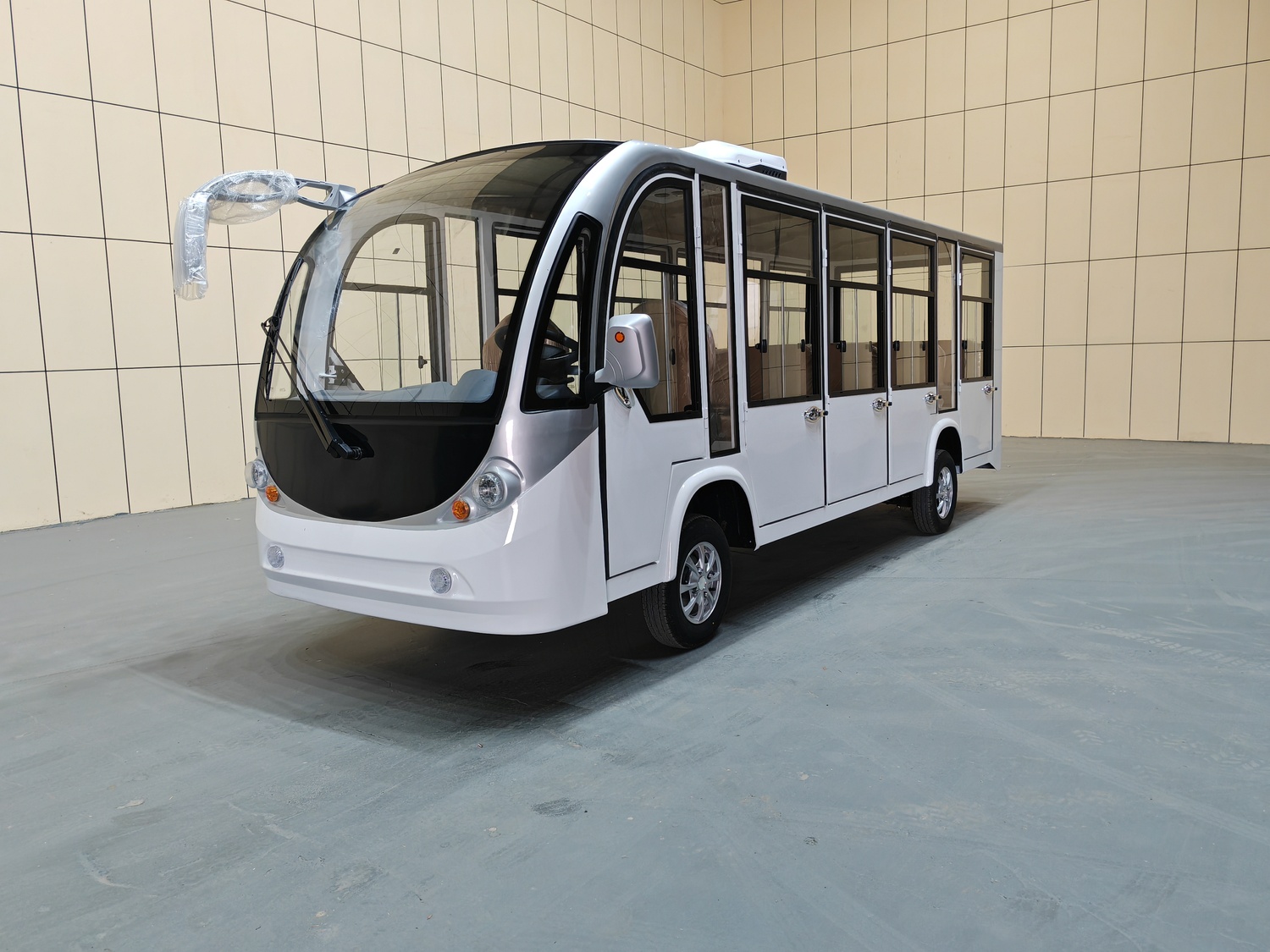 14座封閉游覽車CAR-YL14BZ01-FB.jpg