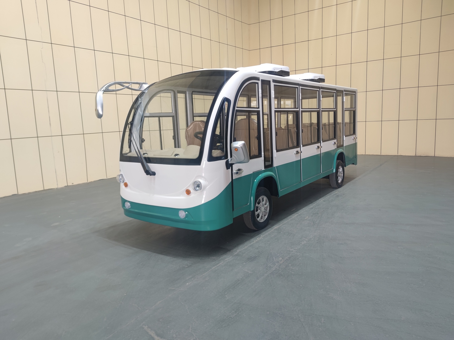 14座封閉游覽車CAR-YL14BZ01-FBi.jpg