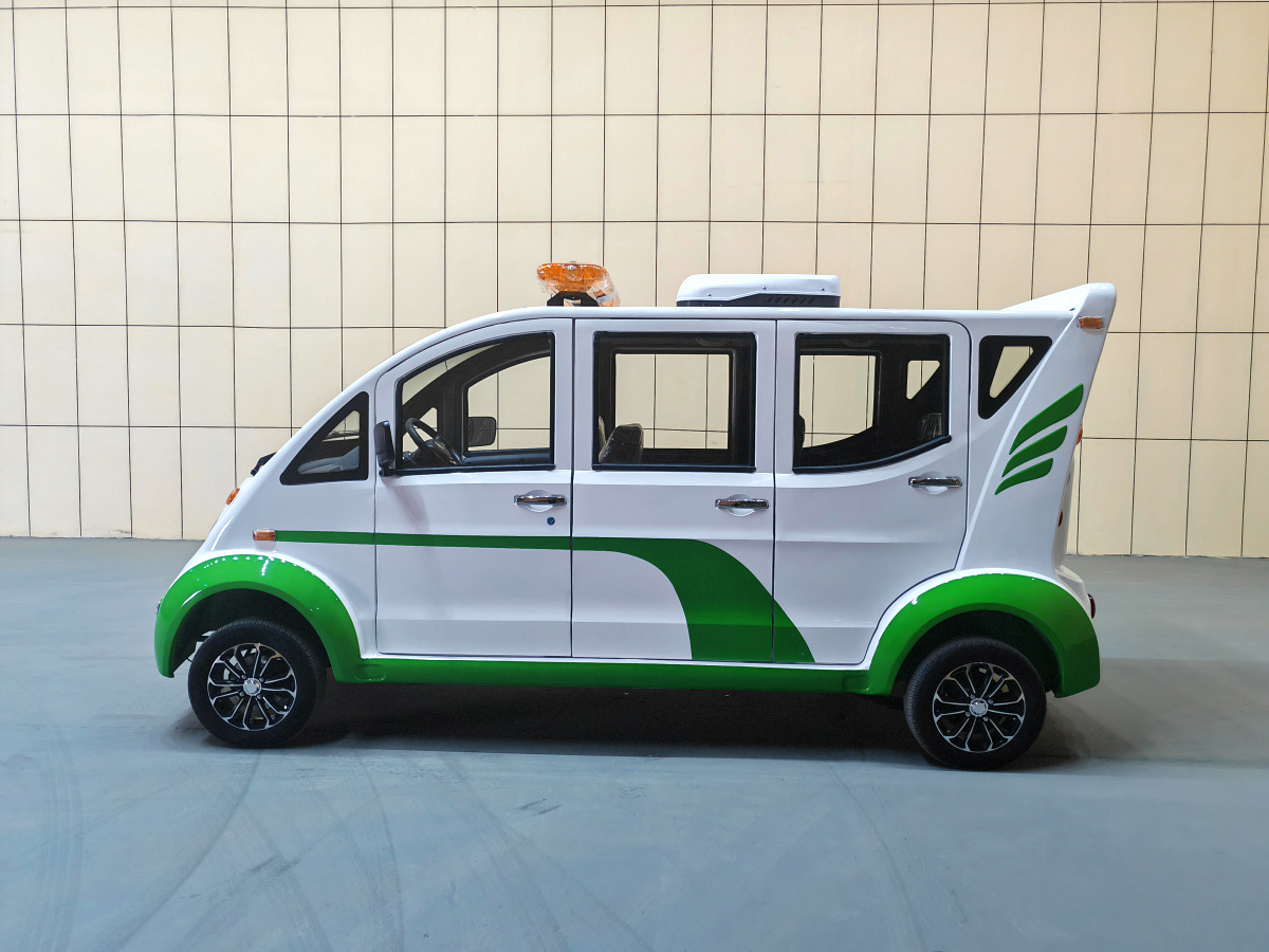 6座封閉巡邏車CAR-XL06-FBa.jpg