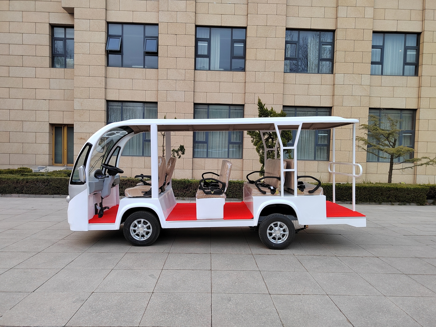 11座游覽車CAR-YL11BZa.jpg