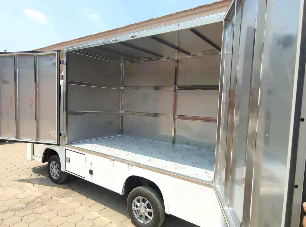 2座封閉送餐車帶空調(diào)CAR-SC02-BZ01-FB-KTc.jpg