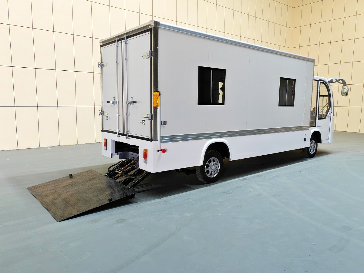 2座封閉液壓尾板箱式貨車CAR-YL11A-BZ01d.jpg