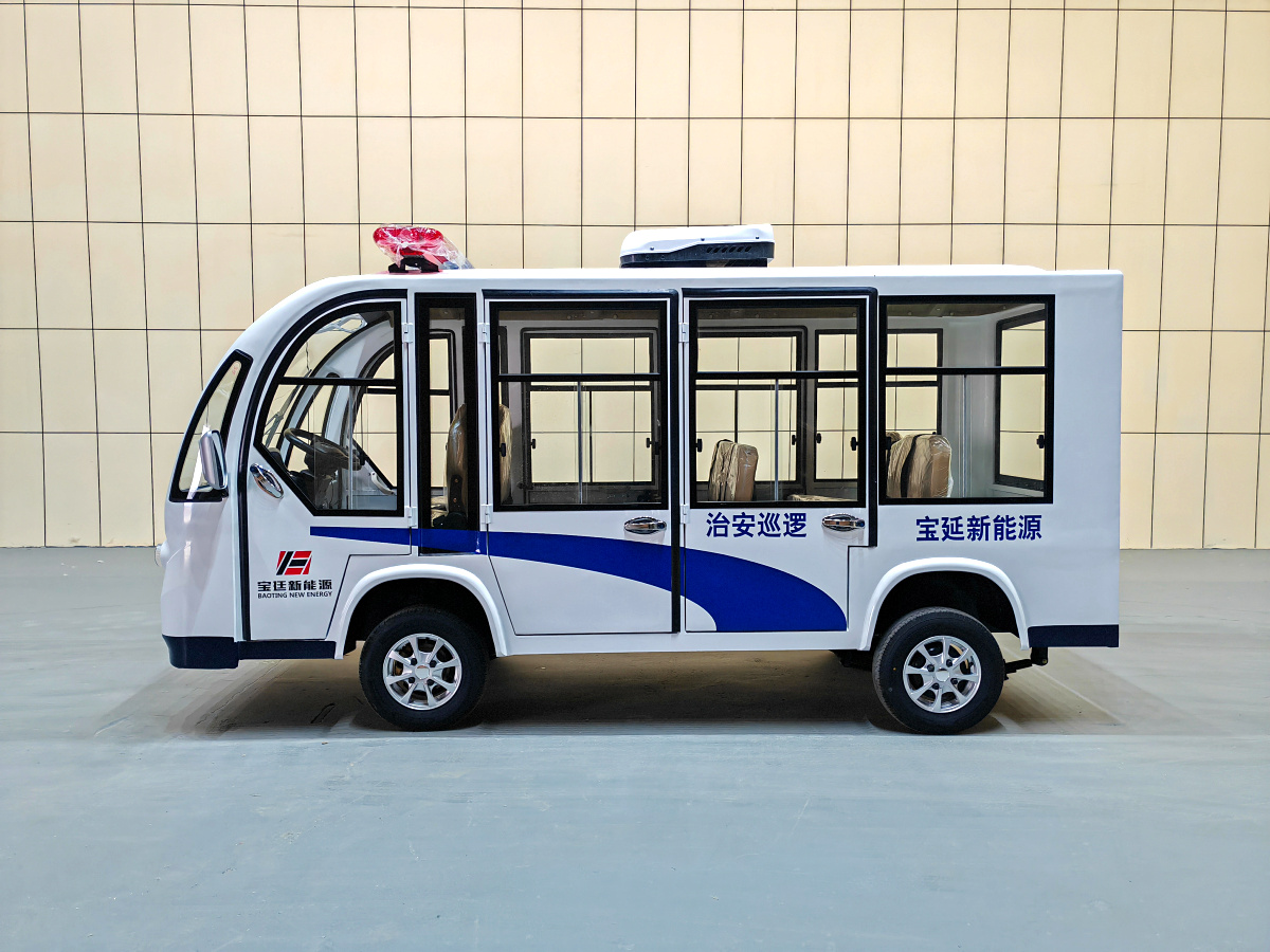 8座封闭治安巡逻车CAR-XL08-FBa.jpg