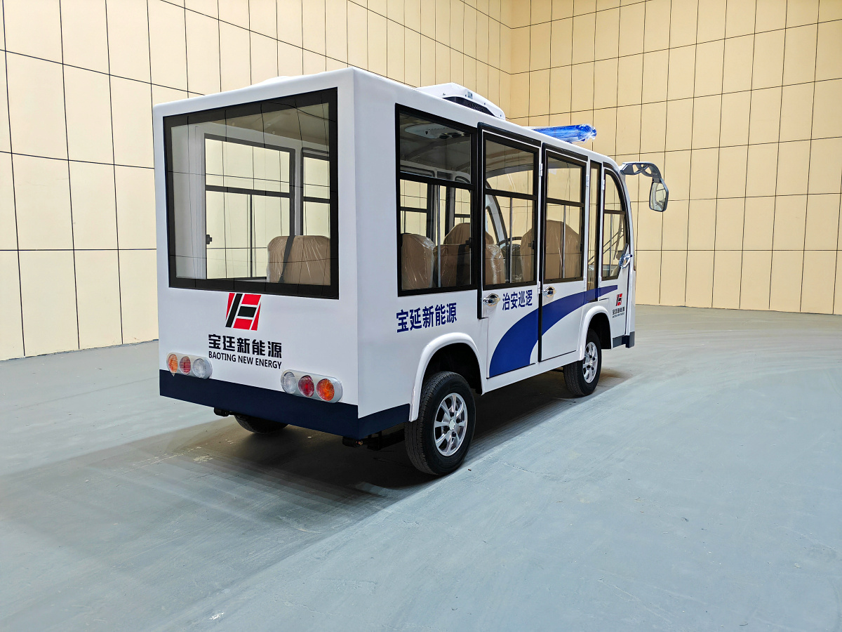 8座封闭治安巡逻车CAR-XL08-FBb.jpg