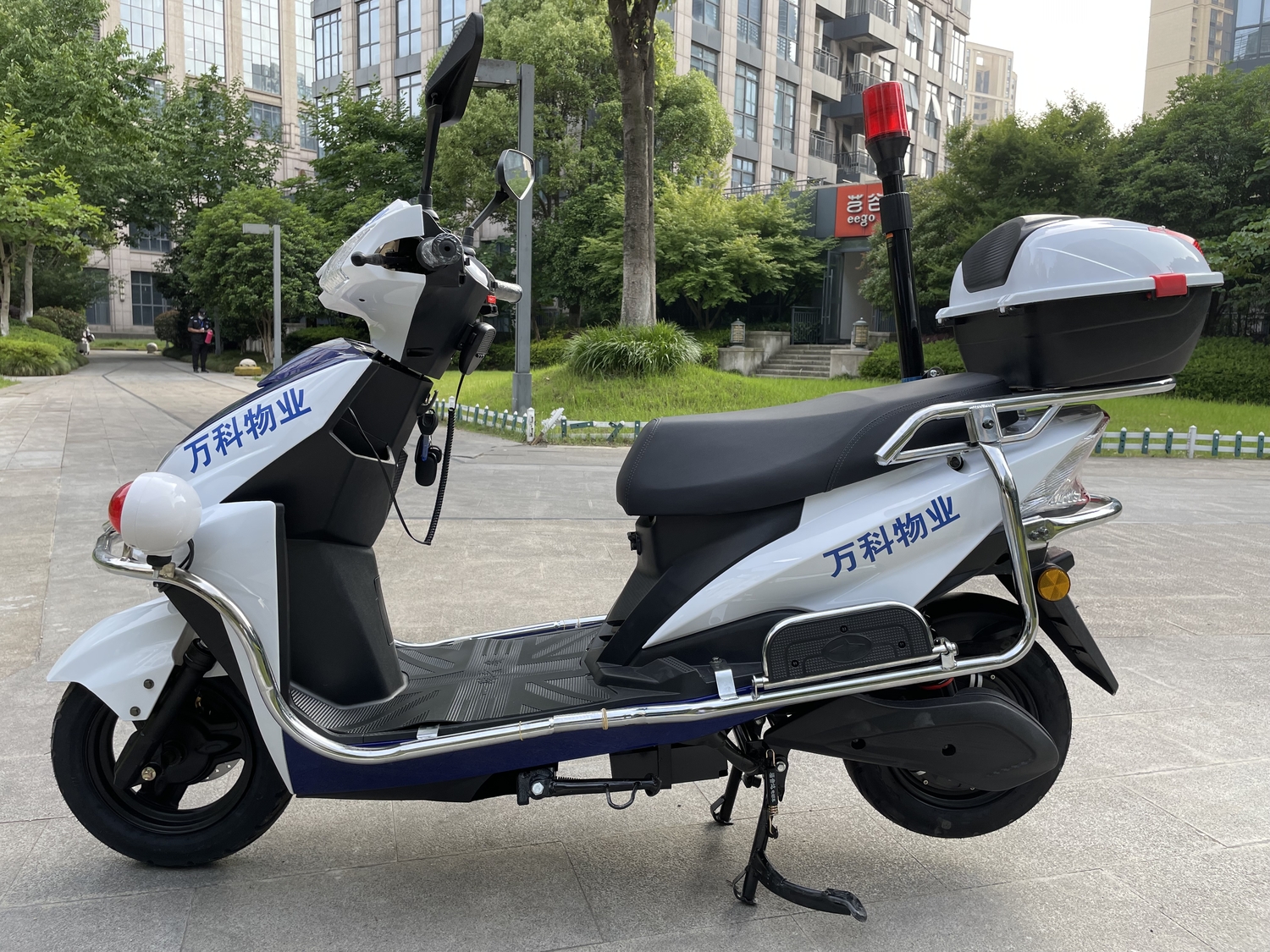 两轮电动巡逻摩托车[CAR-XL01C]e.jpg