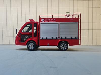 2座封闭式消防车带水炮XF02BZ-SP